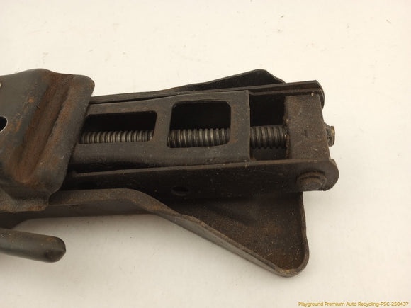 Pontiac Fiero Vehicle Jack & Tools