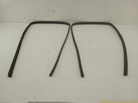 Ford Bronco Pair Of Front Door Weatherstrip Seal - 0