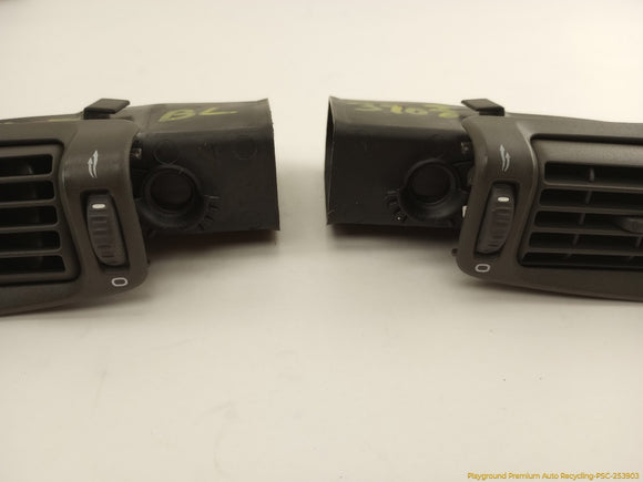 Volvo V70 Set Of Air Vents