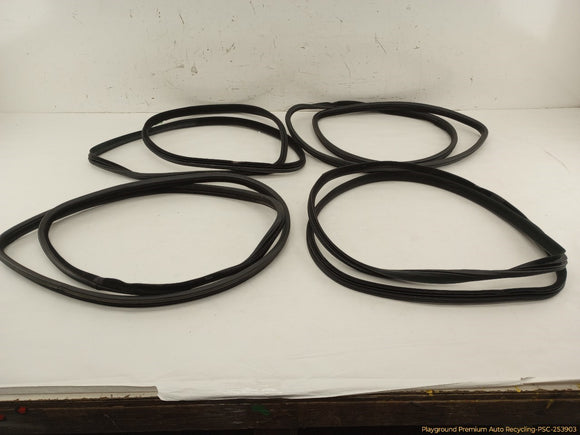 Volvo V70 Set Of Door Seal Weatherstrips