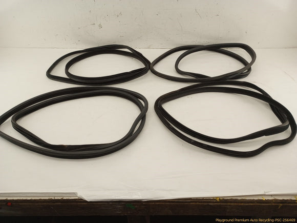 Volvo V70 Set Of Door Seal Weatherstrips