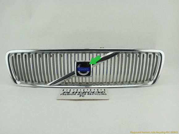 Volvo V70 Front Bumper Radiator Grille