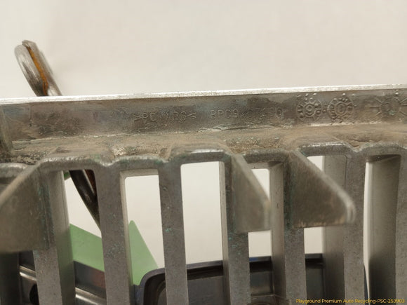 Volvo V70 Front Bumper Radiator Grille