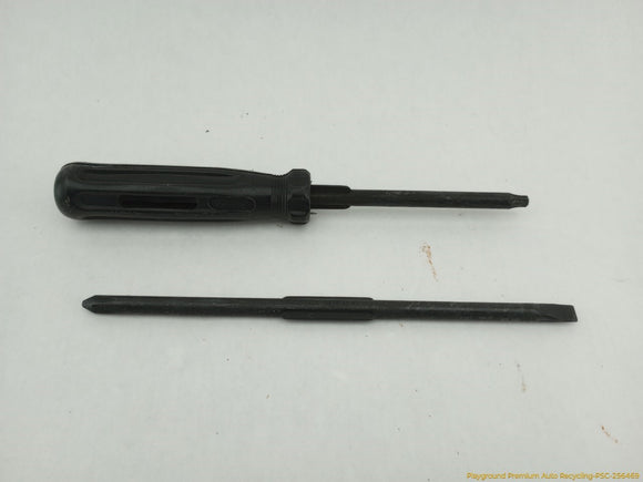 Volvo V70 Vehicle Jack And Tools