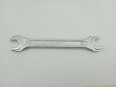 Volvo V70 Vehicle Jack And Tools-12