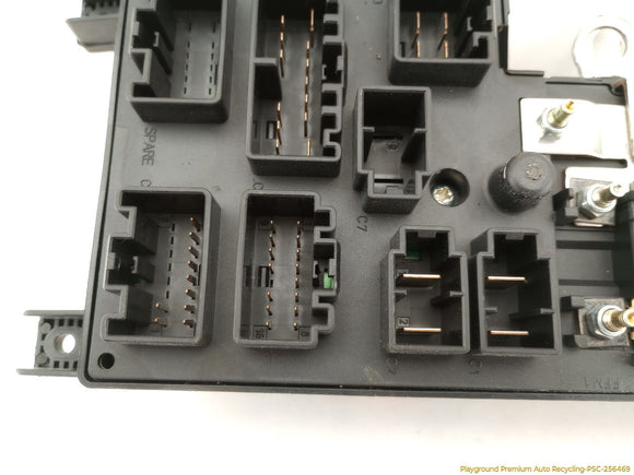 Volvo V70 Engine Fuse Box