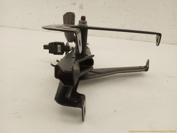 Volvo V70 Brake Pedal