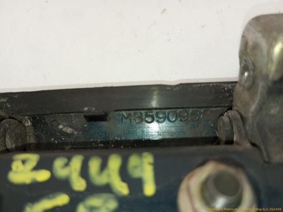 Mitsubishi Delica Front Right Exterior Door Handle