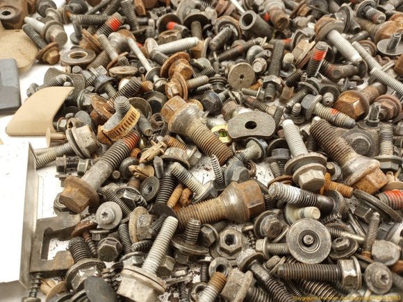 Volvo V70 Dismantling Hardware Fasteners Bolts & Nuts