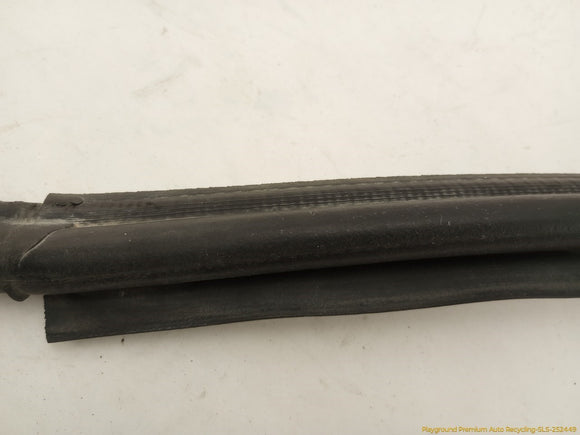 Mitsubishi Delica Rear Left Sliding Door Seal Weatherstrip