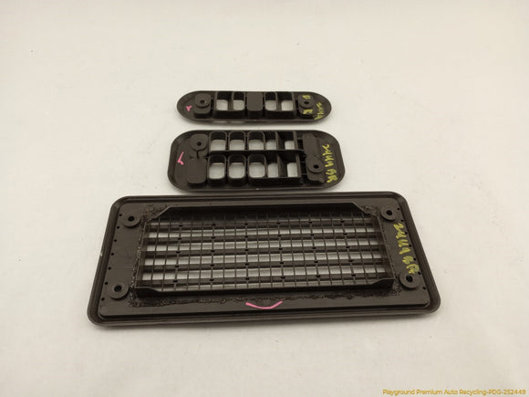 Mitsubishi Delica Set Of 3 Rear Vent Grilles