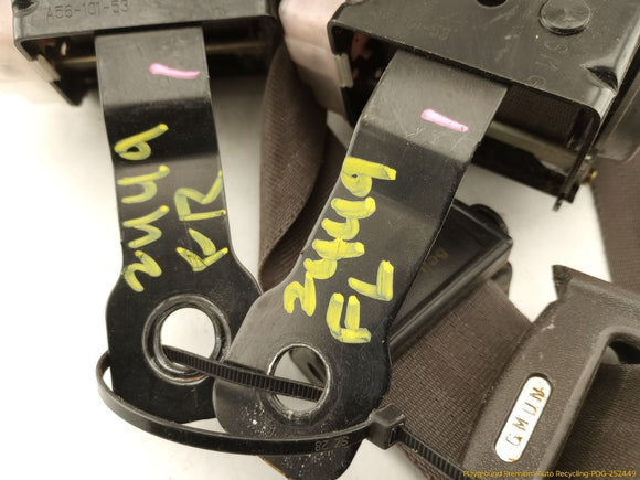 Mitsubishi Delica Pair Of Front Seat Belt Retractors
