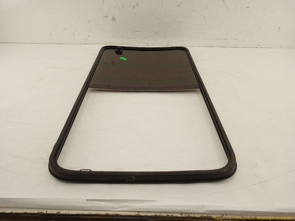 Mitsubishi Delica Rear Left Sliding Door Window Glass