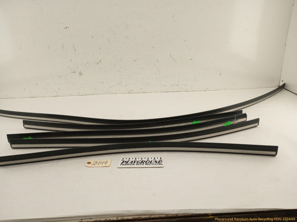 Mitsubishi Delica Set Of Exterior Window Sweep Trim