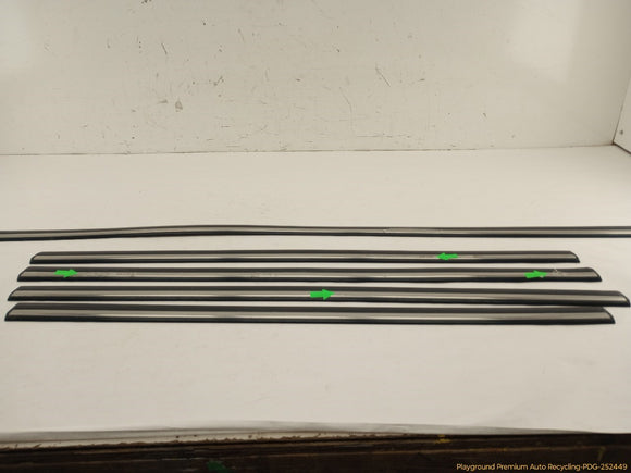 Mitsubishi Delica Set Of Exterior Window Sweep Trim