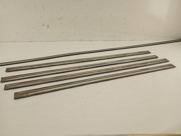 Mitsubishi Delica Set Of Exterior Window Sweep Trim