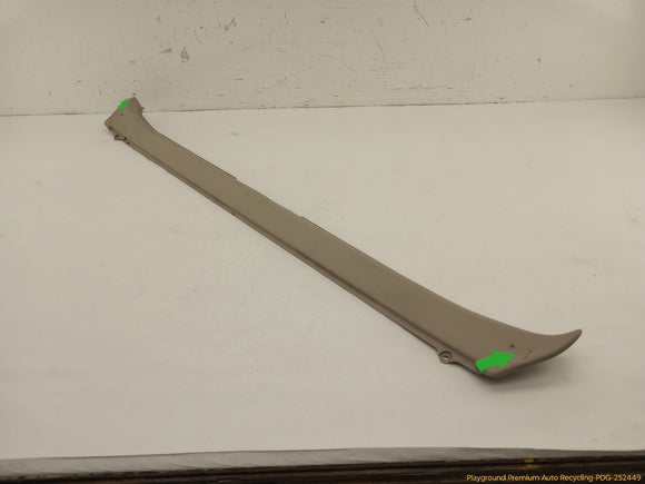 Mitsubishi Delica Rear Tailgate Strip Molding