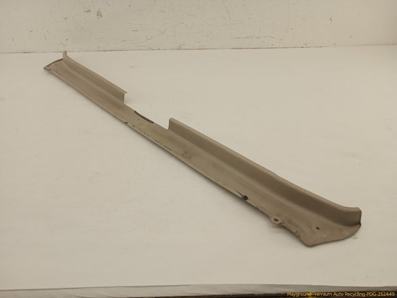 Mitsubishi Delica Rear Tailgate Strip Molding