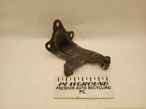 Mitsubishi Delica Front Left Lower Roller Bracket Mount