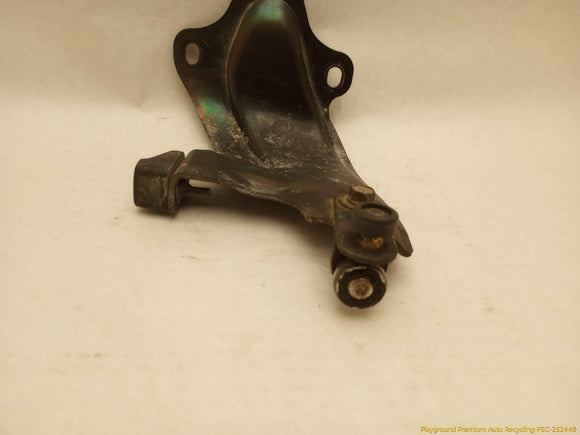 Mitsubishi Delica Front Left Lower Roller Bracket Mount