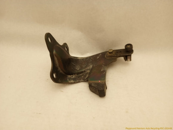 Mitsubishi Delica Front Left Lower Roller Bracket Mount