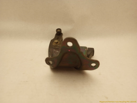 Mitsubishi Delica Front Left Lower Roller Bracket Mount