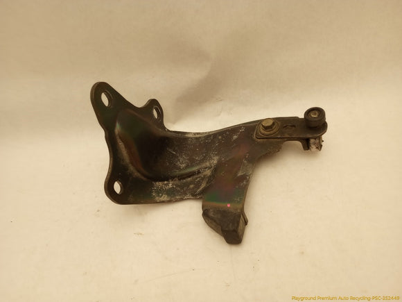 Mitsubishi Delica Front Left Lower Roller Bracket Mount