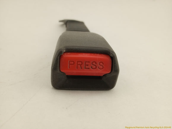 Mitsubishi Delica Pair Of Front Seat Belt Buckles