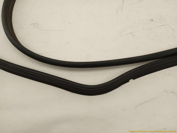 Mitsubishi Delica Tailgate Hatch Seal Weatherstrip