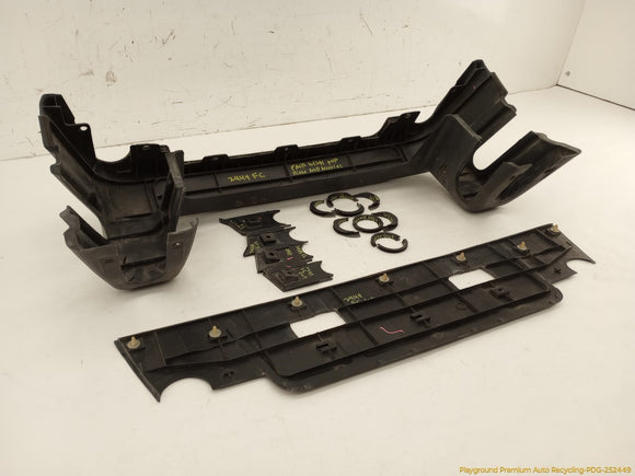 Mitsubishi Delica Radiator Grille Garnish Set