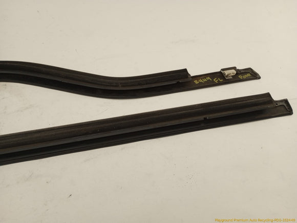 Mitsubishi Delica Pair Of Front Door Window Seal Weatherstrip
