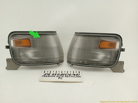Mitsubishi Delica Pair Of Front Turn Signal Lamps