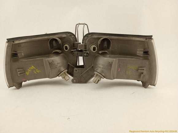 Mitsubishi Delica Pair Of Front Turn Signal Lamps