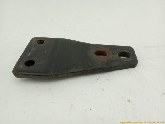Mitsubishi Delica Pair Of Engine Mount Bracket Plates