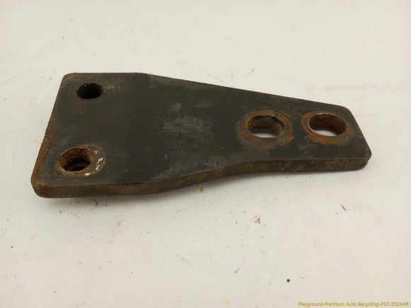 Mitsubishi Delica Pair Of Engine Mount Bracket Plates