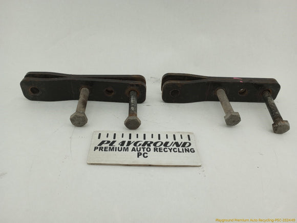 Mitsubishi Delica Pair Of Rear Leaf Spring Shackles
