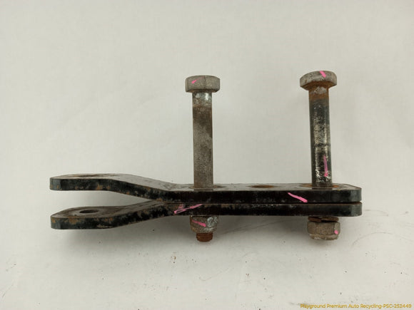 Mitsubishi Delica Pair Of Rear Leaf Spring Shackles