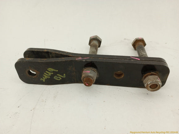 Mitsubishi Delica Pair Of Rear Leaf Spring Shackles