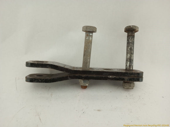 Mitsubishi Delica Pair Of Rear Leaf Spring Shackles