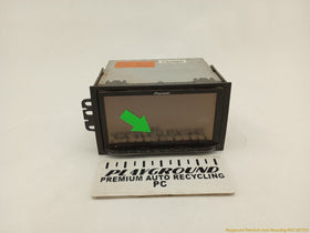 Hummer H2 Aftermarket Pioneer Stereo CD Player
