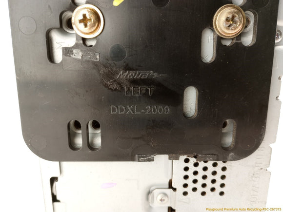 Hummer H2 Aftermarket Pioneer Stereo CD Player