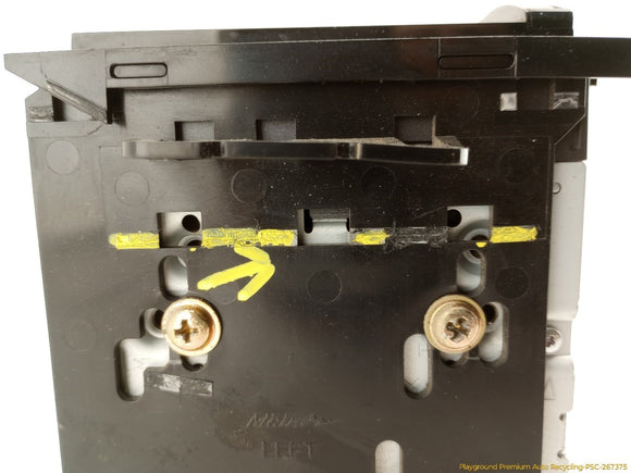Hummer H2 Aftermarket Pioneer Stereo CD Player
