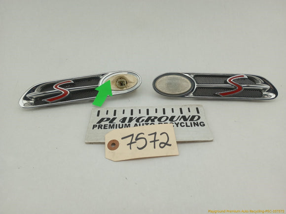 Mini Cooper S Pair Of Front Fender Side Marker Reflectors