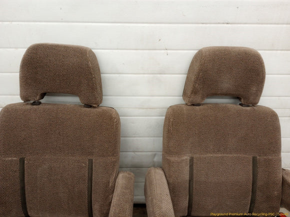 Mitsubishi Delica Pair Of Rear 2nd Row Seats