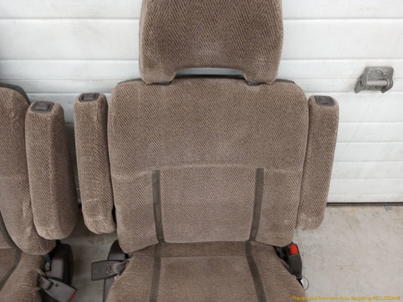 Mitsubishi Delica Pair Of Rear 2nd Row Seats