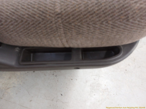 Mitsubishi Delica Pair Of Rear 2nd Row Seats