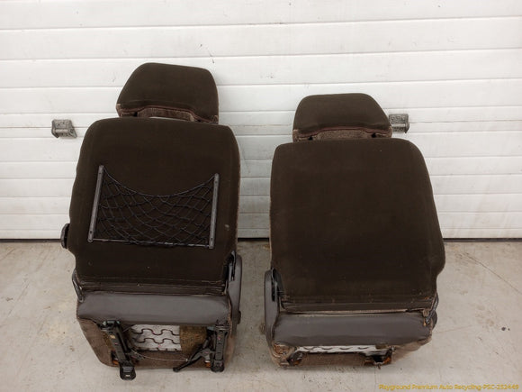 Mitsubishi Delica Pair Of Front Seats