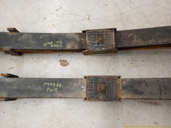 Mitsubishi Delica Pair Of Rear Leaf Springs