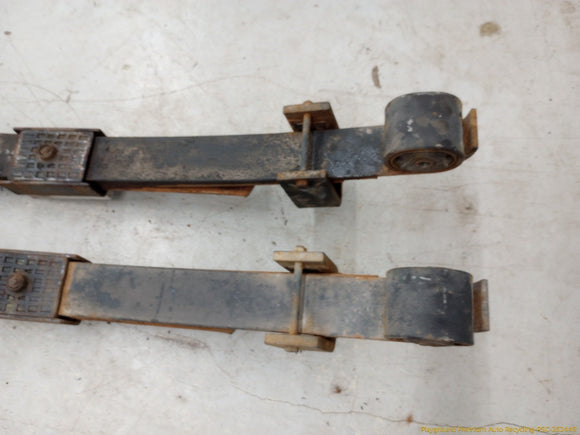 Mitsubishi Delica Pair Of Rear Leaf Springs