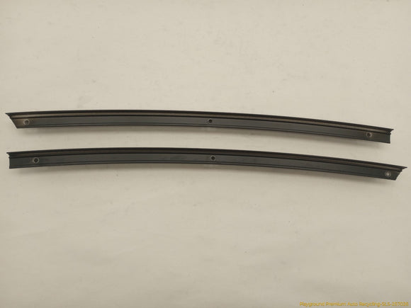 Land Rover Range Rover Set Of Rear Door & Quarter Window Sweep Trim